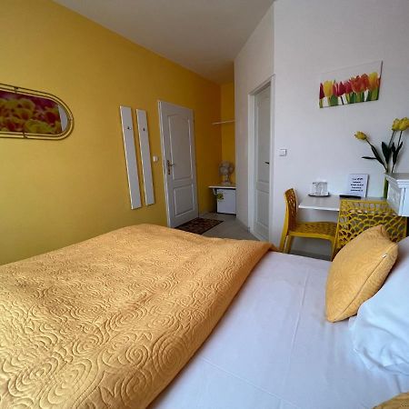 U Svateho Urbana Hotel Mikulov Exterior photo